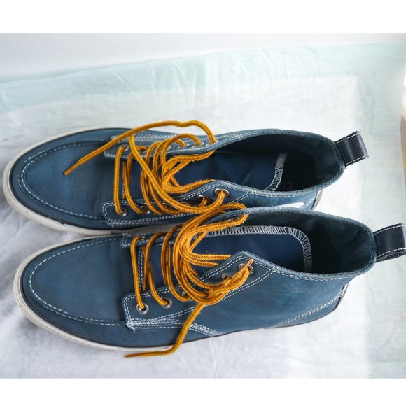 Chuck Taylor All Star Hi Top Soft Leather Boots - Picture 2 of 8